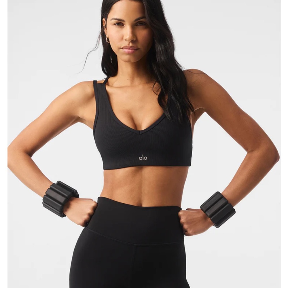 ALO Airlift Ribbed Jump Start V-Neck Bra